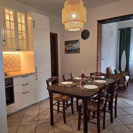 Amici Di Calabria Apartmán *